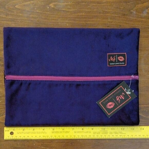Makeup Junkie Purple Makeup Bag with Pink Zipper, Large, NWT - Picture 1 of 5